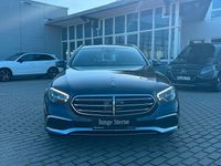 Gebraucht Mercedes E400 Avantgarde 330 PS (242 kW) 2022 Metalliclack nautikblau Kombi
