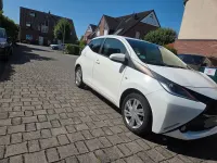 Gebraucht Toyota Aygo X-play 69 PS (50 kW) 2017 Weiß Kleinwagen