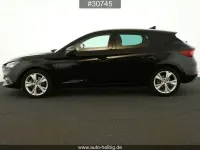 Usado Seat Leon FR 204 CV (150 kW) 2023 Negro Berlina