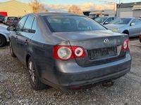 Gebraucht VW Jetta Comfortline 116 PS (85 kW) 2007 Grau Limousine