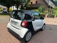 Gebraucht Smart ForTwo Electric Drive 62 kW (85 PS) 2019 Weiß Coupé