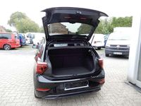 Gebraucht VW Polo Style 95 PS (69 kW) 2024 Schwarz Limousine