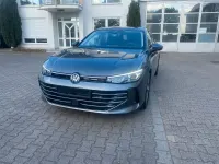 Gebraucht VW Passat Elegance 150 PS (110 kW) 2025 Grau Kombi