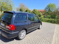 Second-hand VW Sharan 140 CP (102 kW) 2006 Albastru Monovolum