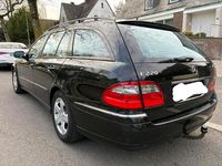 Gebraucht Mercedes E220 Avantgarde 170 PS (125 kW) 2007 Schwarz Kombi