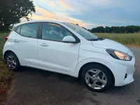 Gebraucht Hyundai i10 84 PS (61 kW) 2022 Weiß Kleinwagen