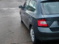 Gebraucht Skoda Fabia 60 PS (44 kW) 2016 Grau Kombi