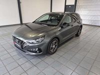 Gebraucht Hyundai i30 120 PS (88 kW) 2022 Grau Limousine