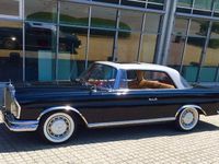 Gebraucht Mercedes 220 120 PS (88 kW) 1961 Schwarz Coupé
