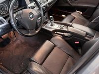 Gebraucht BMW 525 197 PS (144 kW) 2007 Grau Kombi