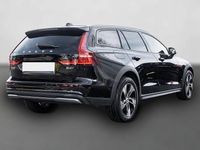 Gebraucht Volvo V60 CC Ultimate 197 PS (144 kW) 2023 Schwarz Kombi