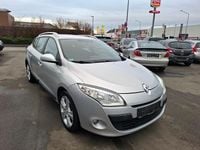 Gebraucht Renault Mégane III Expression 106 PS (77 kW) 2012 Silber Limousine