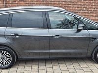 Gebraucht Ford S-MAX Titanium 165 PS (121 kW) 2019 Grau Van / Kleinbus