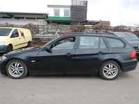 Gebraucht BMW 320 163 PS (119 kW) 2006 Schwarz Kombi