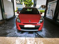Używany Renault Clio II Expression 75 KM (55 kW) 2011 Czerwony Hatchback