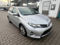 Gebraucht Toyota Auris Edition 90 PS (66 kW) 2013 Silber Limousine