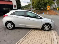 Gebraucht Hyundai i30 Classic 101 PS (74 kW) 2017 Silber Limousine
