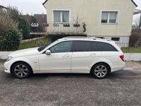 Gebraucht Mercedes 180 156 PS (114 kW) 2011 Weiß Limousine