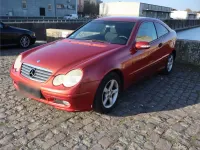 Gebraucht Mercedes C180 129 PS (94 kW) 2001 Rot Coupé