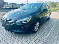 Gebraucht Opel Astra 95 PS (69 kW) 2017 Schwarz Limousine