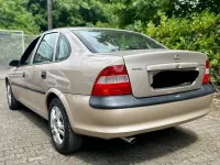 Gebraucht Opel Vectra 101 PS (74 kW) 1997 Grau Limousine