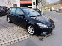 Gebraucht Kia Ceed 125 PS (91 kW) 2012 Schwarz Kleinwagen