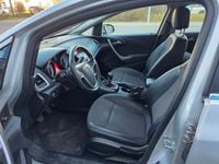 Gebraucht Opel Astra 140 PS (102 kW) 2014 Silber Limousine