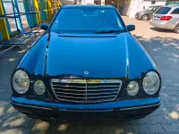 Gebraucht Mercedes E320 224 PS (164 kW) 2001 Blau Limousine
