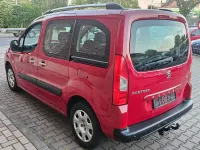 Gebraucht Peugeot Partner Tepee Tendance 90 PS (66 kW) 2010 Rot Van / Kleinbus