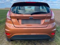 Gebraucht Ford Fiesta Trend 60 PS (44 kW) 2016 Braun Limousine