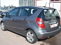 Gebraucht Mercedes A200 Elegance 136 PS (100 kW) 2009 Grau Kombi