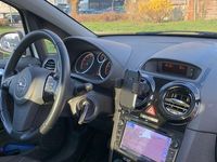 Gebraucht Opel Corsa Color Edition 75 PS (55 kW) 2010 Weiß Kleinwagen