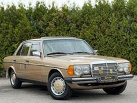 Gebraucht Mercedes 200 109 PS (80 kW) 1982 Beige Limousine