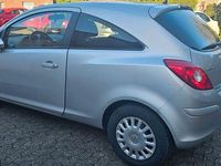 Gebraucht Opel Corsa Innovation 69 PS (50 kW) 2010 Silber Kleinwagen