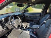 Gebraucht Mitsubishi Outlander P-HEV Intro Edition 224 PS (164 kW) 2018 Rot SUV