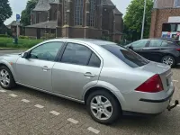 Gebraucht Ford Mondeo 145 PS (106 kW) 2002 Silber Limousine