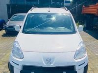 Gebraucht Peugeot TePee 120 PS (88 kW) 2015 Weiß Kombi