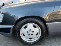 Gebraucht Mercedes 230 131 PS (96 kW) 1990 Grau Limousine