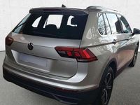 Gebraucht VW Tiguan Move 150 PS (110 kW) 2023 Ivory silver metallic SUV