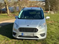Gebraucht Ford Tourneo Courier Titanium 101 PS (74 kW) 2019 Silber Van / Kleinbus