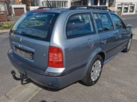 gebraucht Skoda Octavia Combi 1,6 /Klimaautomatik/AHK /TÜV 10-25