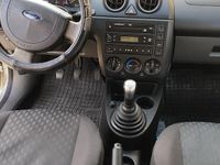 Gebraucht Ford Fiesta 60 PS (44 kW) 2003 Silber Kleinwagen