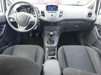 Gebraucht Ford Fiesta 101 PS (74 kW) 2014 Weiß Kleinwagen