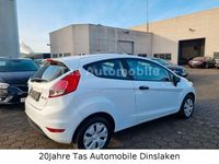Gebraucht Ford Fiesta Ambiente 60 PS (44 kW) 2016 Weiß Kleinwagen