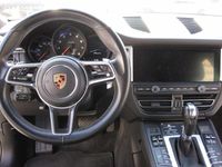 Gebraucht Porsche Macan 245 PS (180 kW) 2019 Schwarz SUV