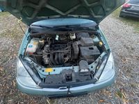 Gebraucht Ford Focus 100 PS (73 kW) 2001 Blau Limousine