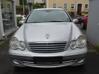 Gebraucht Mercedes C180 143 PS (105 kW) 2004 Brillantsilber  metalliclack Kombi