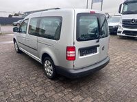 Gebraucht VW Caddy Maxi 109 PS (80 kW) 2011 Silber Van / Kleinbus