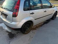 Gebraucht Ford Fiesta 69 PS (50 kW) 2004 Grau Kleinwagen