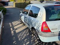 Gebraucht Renault Clio II 75 PS (55 kW) 2000 Silber Kleinwagen